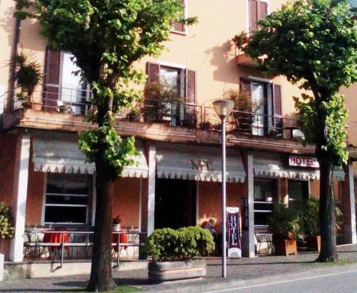 Hotel Locanda Del Mel Calolziocorte Exterior foto